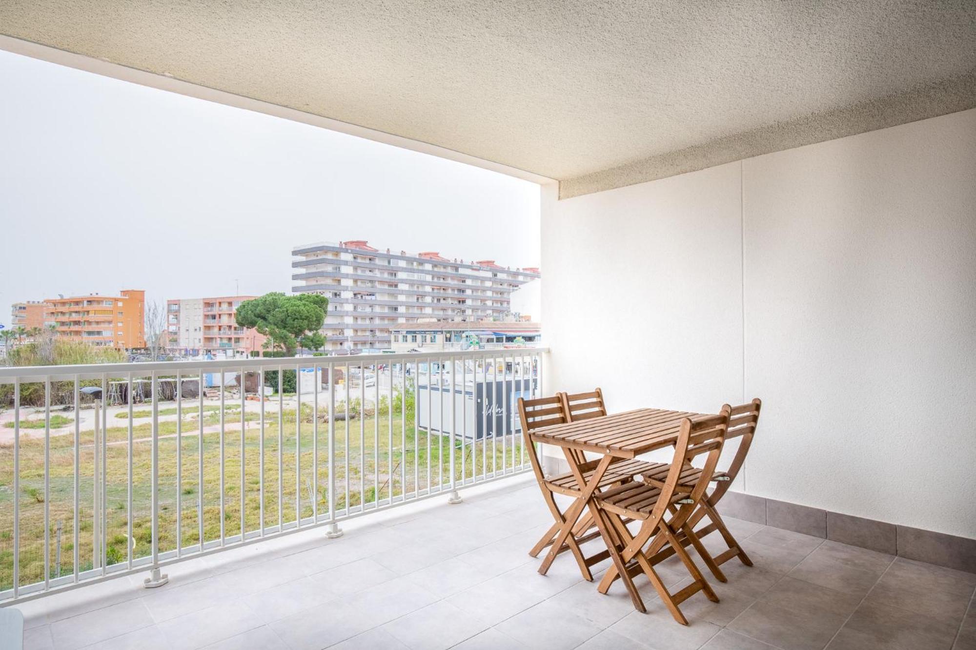 Apartamentos En Canet Al Mar, Junto Playa Y Con Piscina Canet d’En Berenguer Kültér fotó